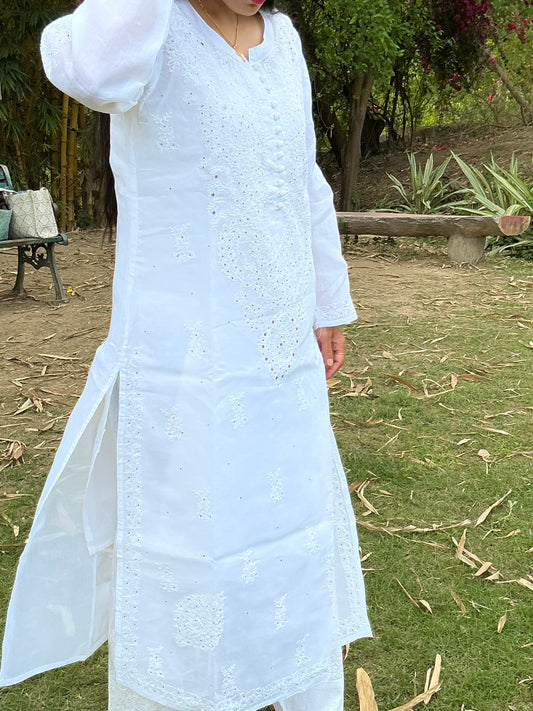 Noor-e-Zariah Chikankari suit set